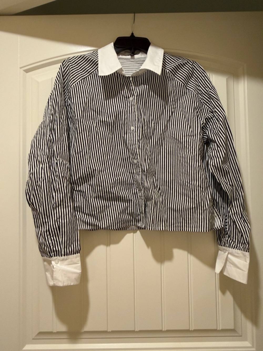 Express Black and White Vertical-Stripe Button-Down Shirt with White Collar